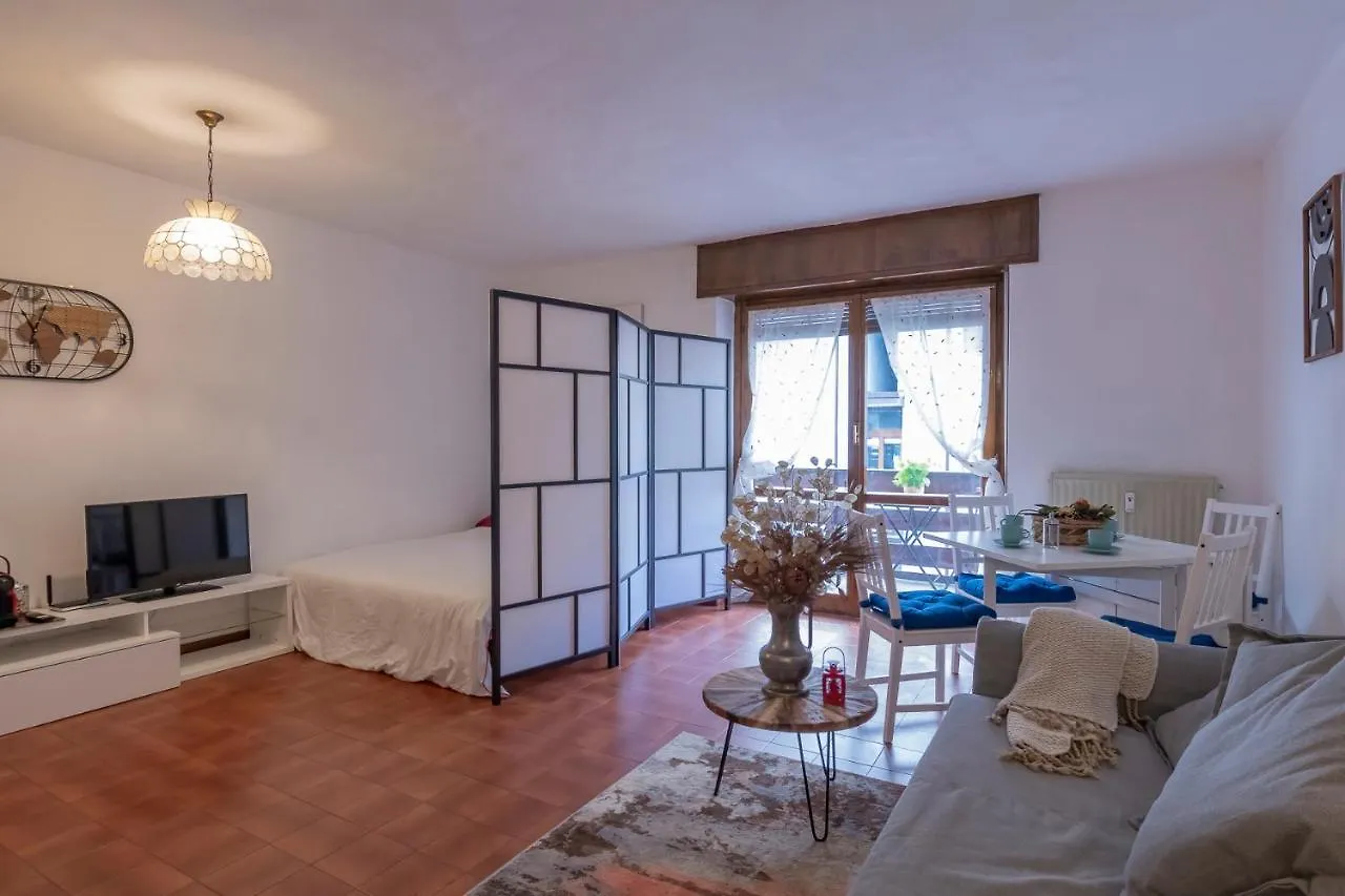 Appartamento Ihost Flat - Valmalenco Centro Chiesa in Valmalenco 0*,  Italia